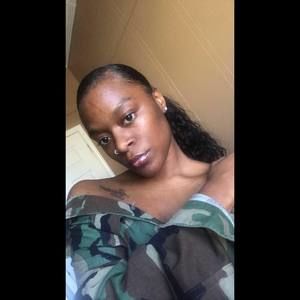 Meet your Posher, Renada